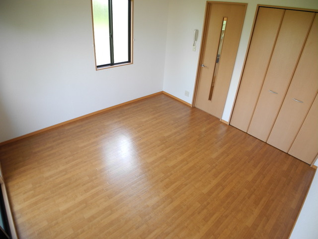 セジュールIZUMIの内装|※室内画像は別号室のもの　小窓はありません