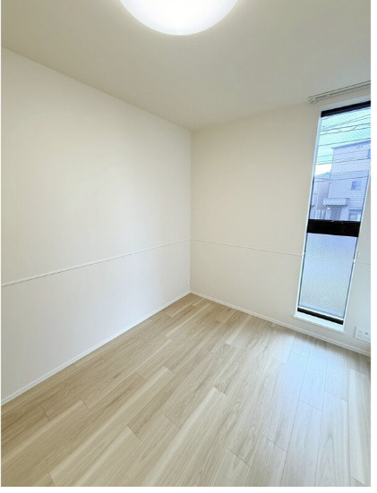 ヴィラ・ルミエールⅡの居間・リビング