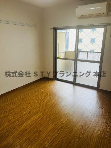 仲介手数料0円！タウンライフ千種の居間・リビング