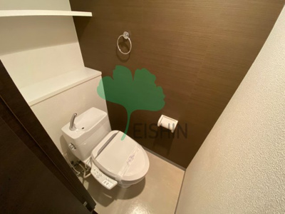 【トイレ】 | リアンシエルブルー東比恵2(小型犬飼育可能の追炊き付きデザイナーズ物件！) | 清潔感のあるトイレです。