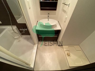 【洗面所】 | リアンシエルブルー東比恵2(小型犬飼育可能の追炊き付きデザイナーズ物件！) | シンプルで使いやすい洗面台です！