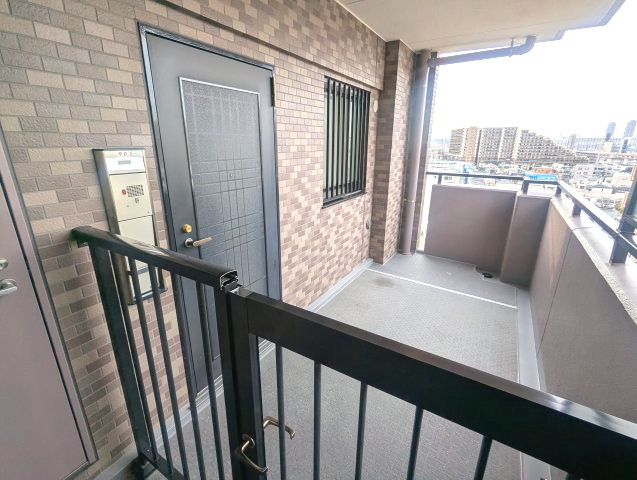 ライオンズマンション東大島第二の玄関|～玄関ポーチ写真～