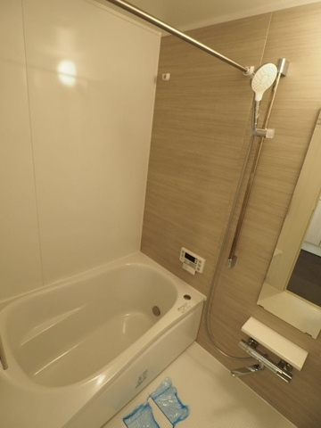 レジディア笹塚の浴室