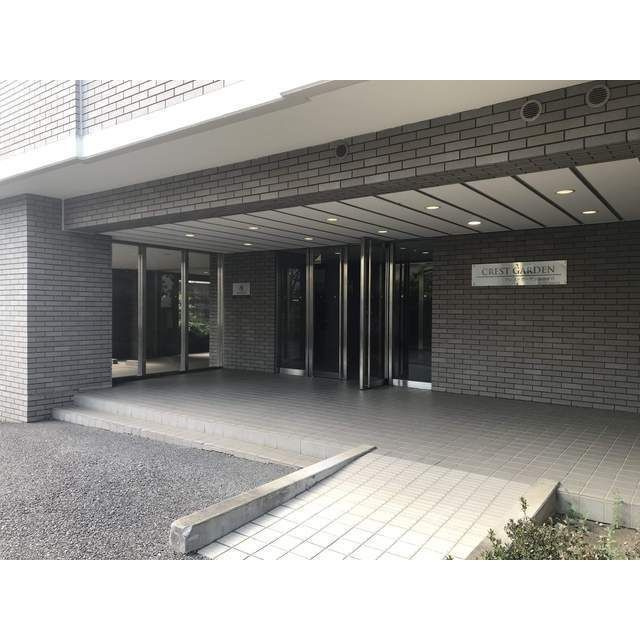 クレストガーデン自由が丘のエントランス