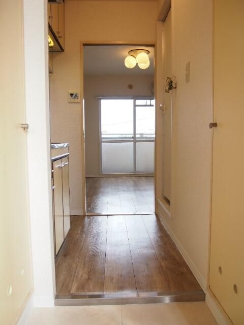 ユースフル祐天寺Ⅱの玄関