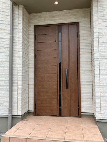 草深戸建のエントランス