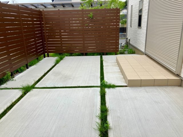 草深戸建の庭