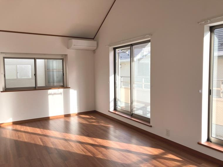 上用賀戸建の居間・リビング