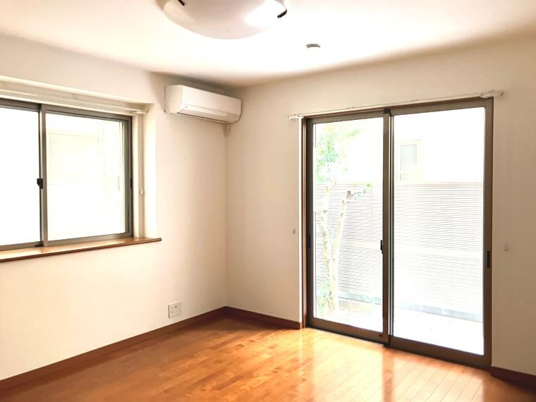 上用賀戸建の寝室