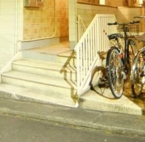 川崎市多摩区西生田５丁目のアパートの駐車場