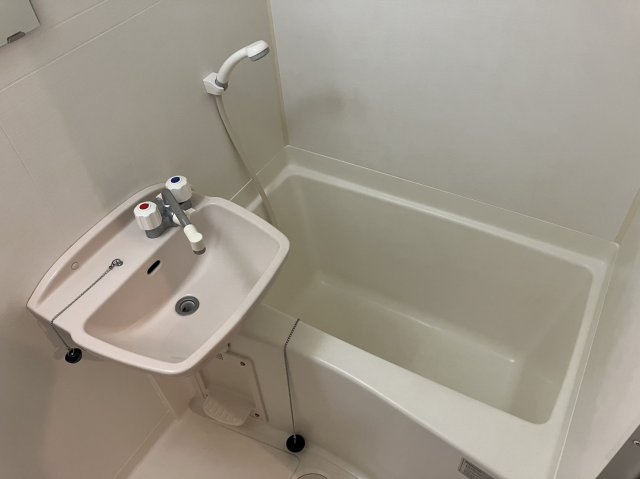 川崎市多摩区西生田５丁目のアパートの浴室