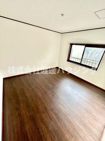 明美の里町一戸建の洋室