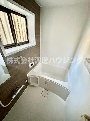 明美の里町一戸建の浴室