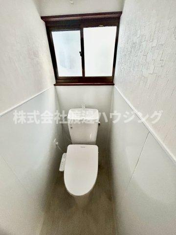 明美の里町一戸建のトイレ