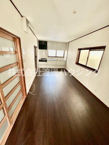 明美の里町一戸建の居間・リビング