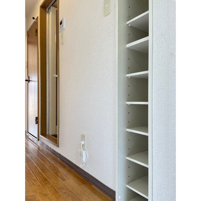 【玄関】 | ☆靴箱　※写真は同間取りのお部屋になります