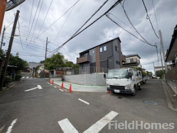 伊勢原市東大竹新築戸建て　2期1号棟の前面道路含む現地写真|前面道路含む現地写真です。