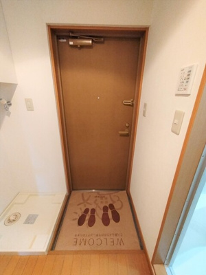 玄関の雰囲気です。