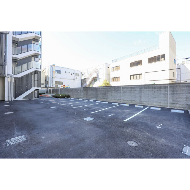 Cion KOBE Baysideの駐車場