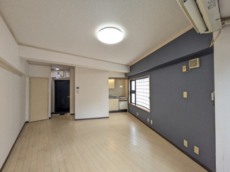広々2面採光のワンルーム♪