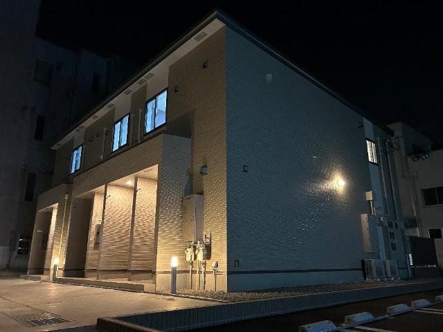 アリエスの外観|外観写真（夜）