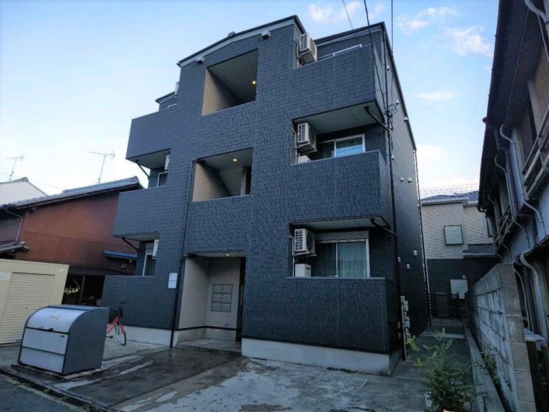 ＰＬＵＭ　ＦＩＥＬＤ　六番町　