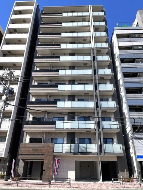 ＣＲＥＶＩＳＴＡ元浅草の外観