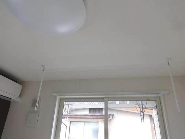 グランチェスタ悠参番館の設備|室内物干（イメージ）