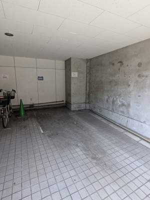敷地内駐車場有（空き要確認）