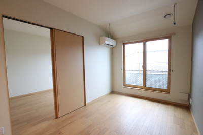 上品に仕上がった明るい室内空間です！