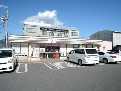 セブンイレブン工業団地前店まで３００ｍ