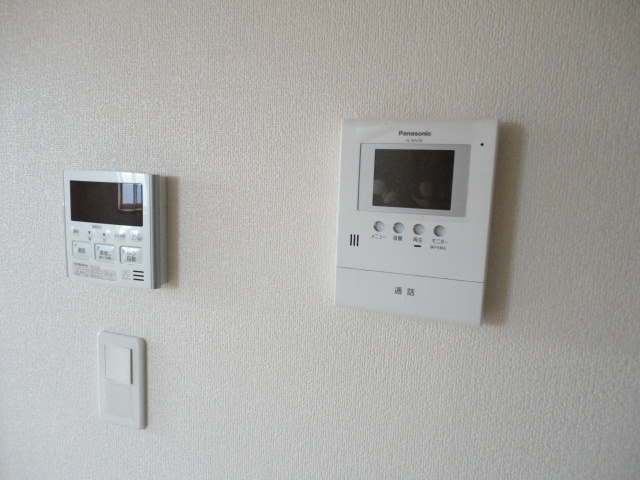 ピュアホワイトの内装|カメラ付インターホン