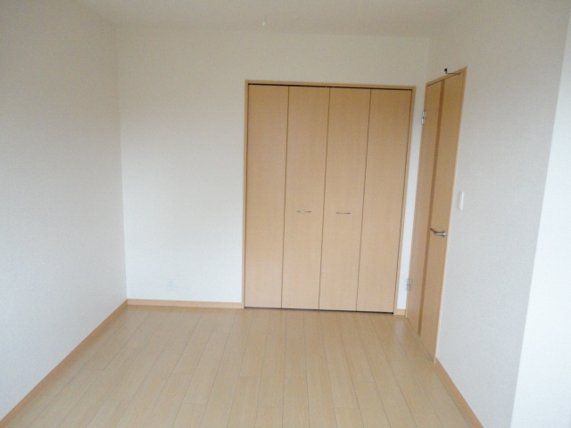 ピュアホワイトの居間・リビング|リビング