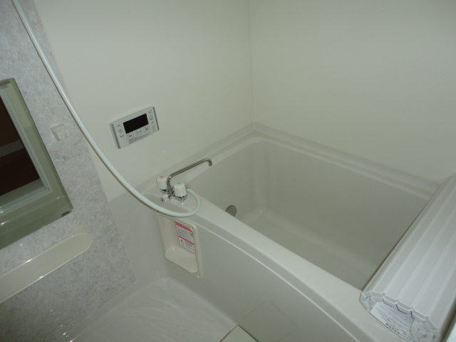 ピュアホワイトの浴室|ユニットバス