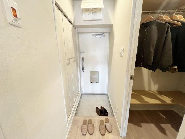 秀和第２奥沢レジデンスの玄関