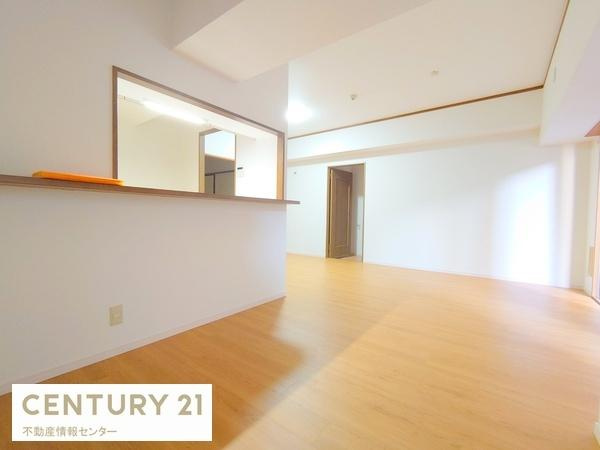 【居間・リビング】 | ビーバードルチェドーム前千代崎