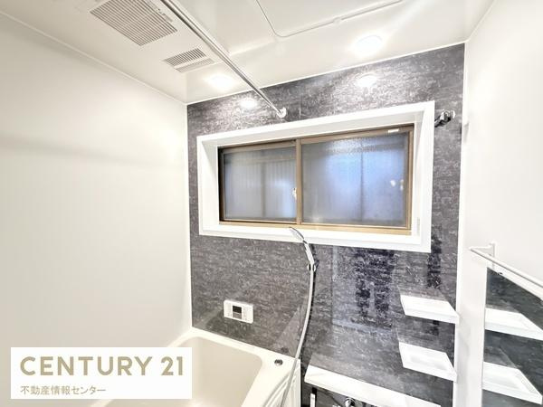 【浴室】 | 港晴２丁目　中古戸建 | 室内フルリフォーム済（令和７年１１月実施）
