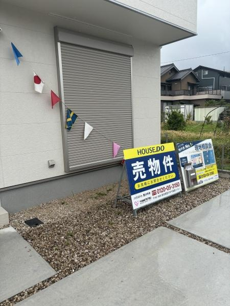 豊川市諏訪西町59期　全3棟・3号棟の庭|草花で飾れるお庭。