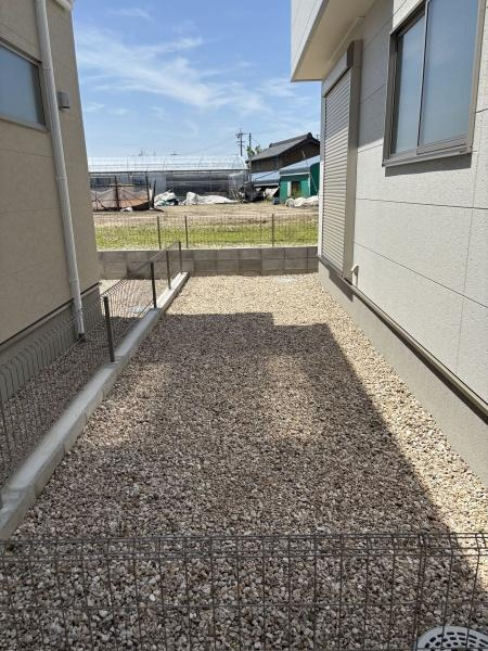 碧南第66照光町　全4棟・1号棟の庭|ウッドデッキやBBQ。想像が膨らむお庭