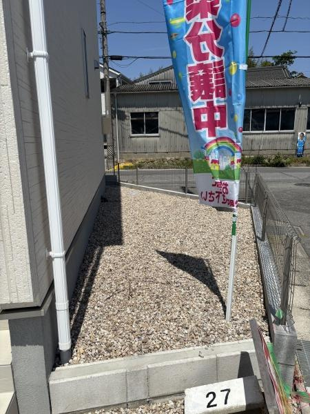 碧南第66照光町　全4棟・3号棟の庭|草花で飾れるお庭。