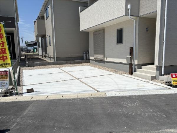 碧南第66照光町　全4棟・3号棟の駐車場|２台駐車できます！
