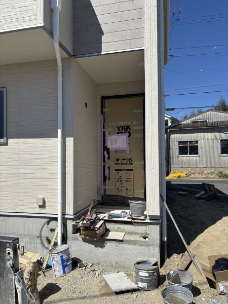 碧南第66照光町　全4棟・3号棟の玄関|訪れる人を心地よく迎え入れます。