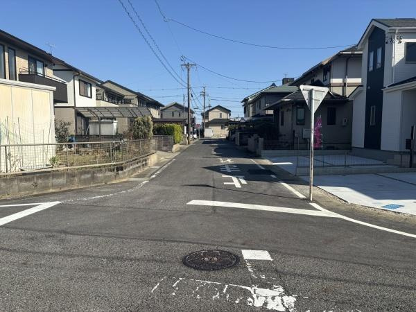 豊田市畝部東町2期　全2棟・B号棟の前面道路含む現地写真|前面道路です。