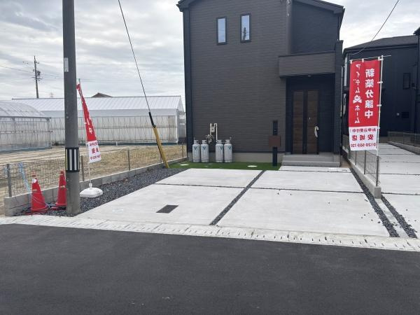 碧南市日進町2期　全3棟・1号棟の駐車場|広々２台駐車できます！
