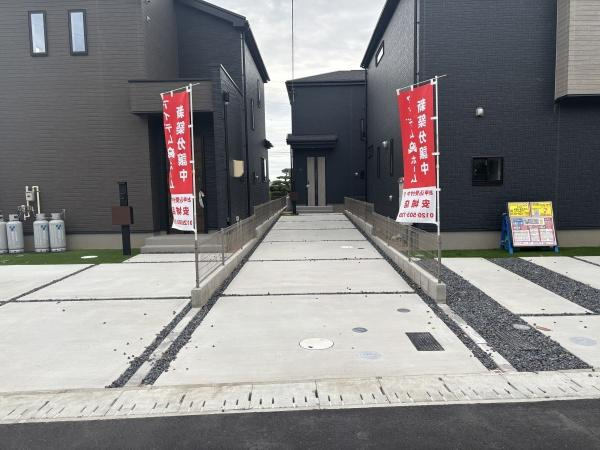 碧南市日進町2期　全3棟・2号棟の駐車場|２台駐車できます！