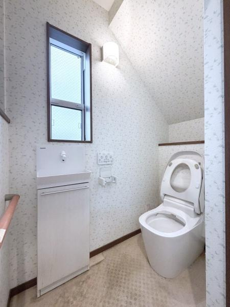 横浜市磯子区森６丁目の中古一戸建のトイレ