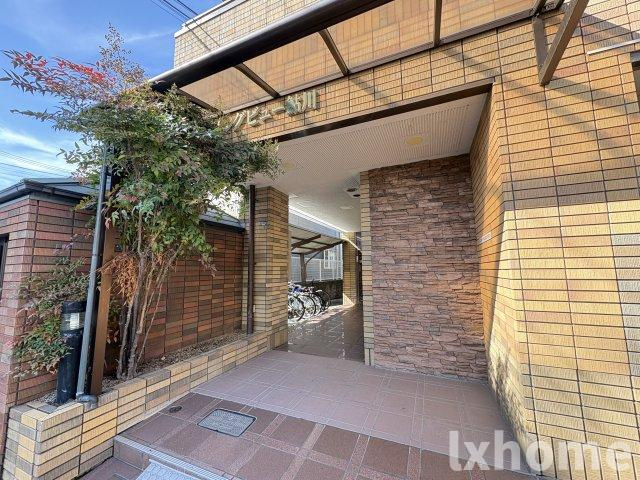 ウィングビュー鮎川のエントランス|落ち着いたエントランスです