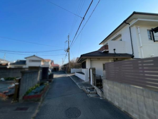 和歌山市次郎丸　中古戸建の前面道路含む現地写真