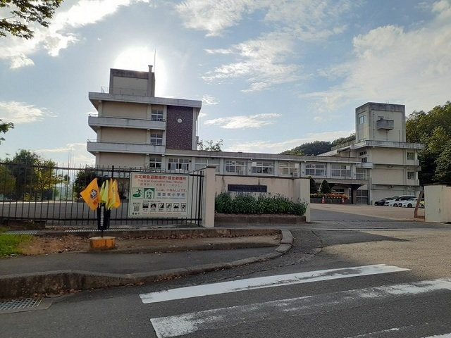 クリアネスの周辺|福島市立蓬莱東小学校まで400m
