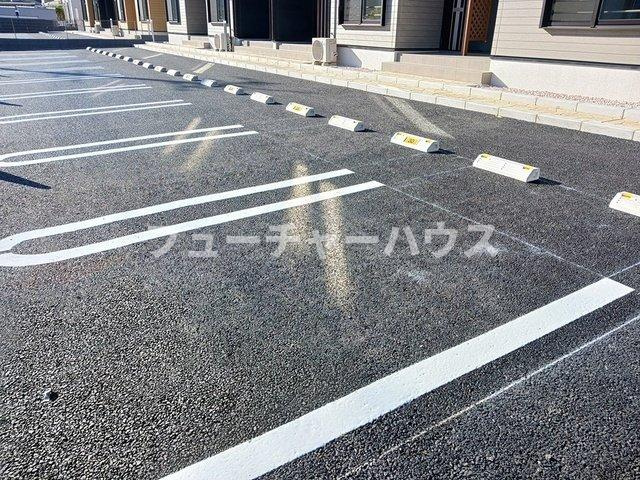 パークコートひたちなかＥⅠの駐車場